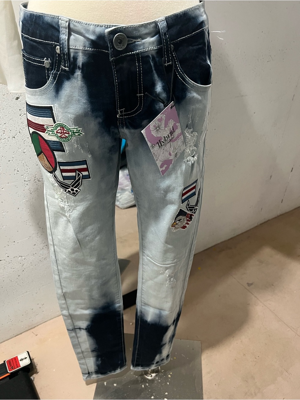 Hybrid & Company Dark Blue and Black Jeans Waistband with Care Tag